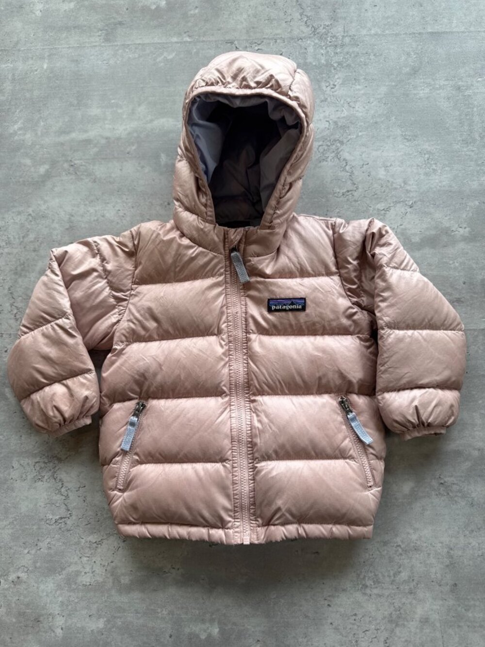 Patagonia Baby Hi Loft Down Sweater Hoody, Fuzzy Mauve, 12-18 Months